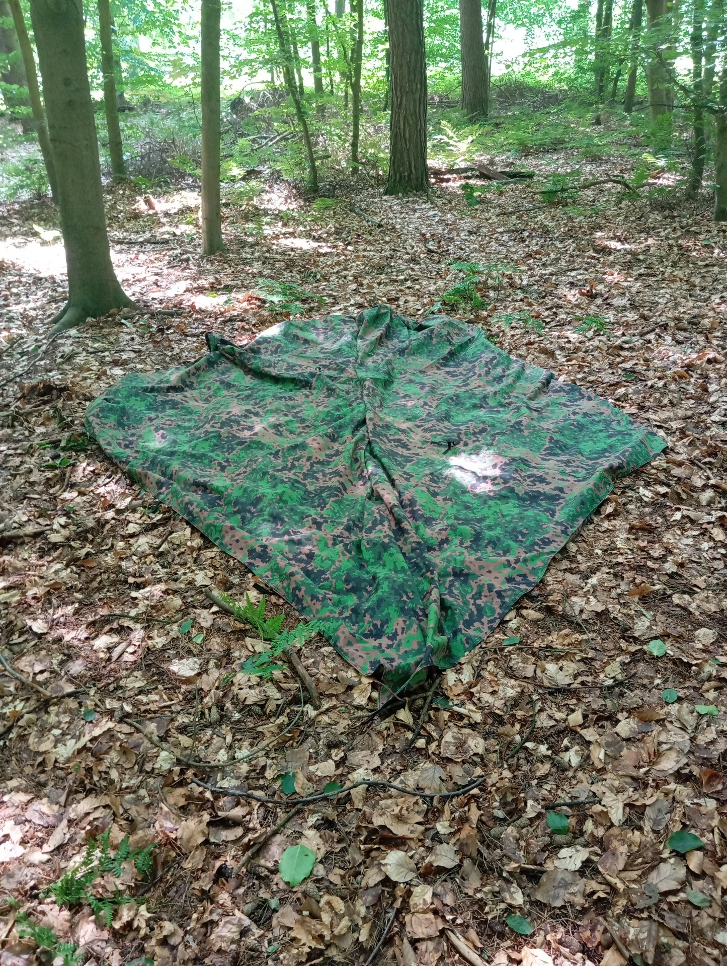 Tarp in Finnish Camo M05 with 19 guy points – 3x3 meters including pack bag