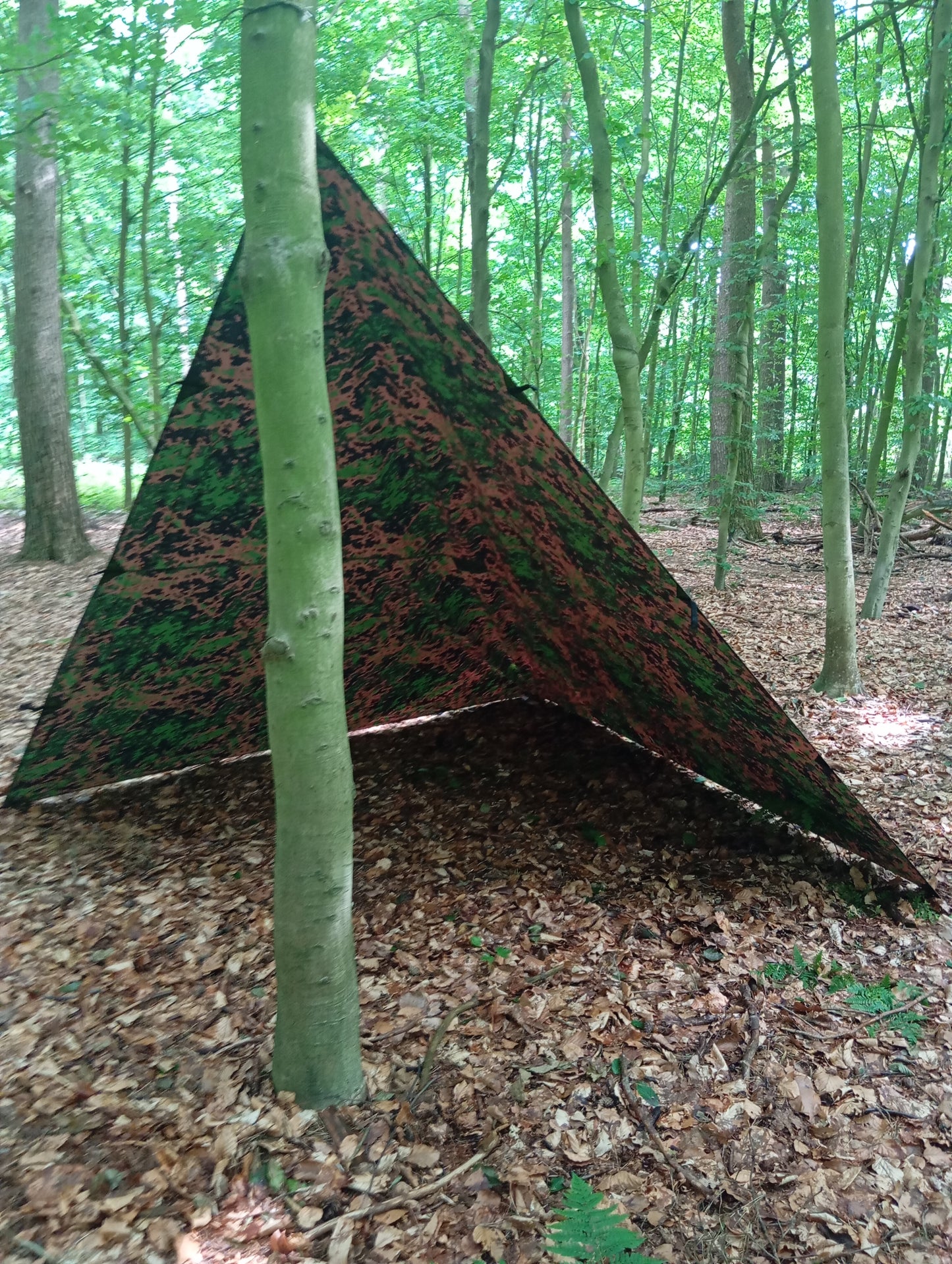 Tarp in Finnish Camo M05 with 19 guy points – 3x3 meters including pack bag