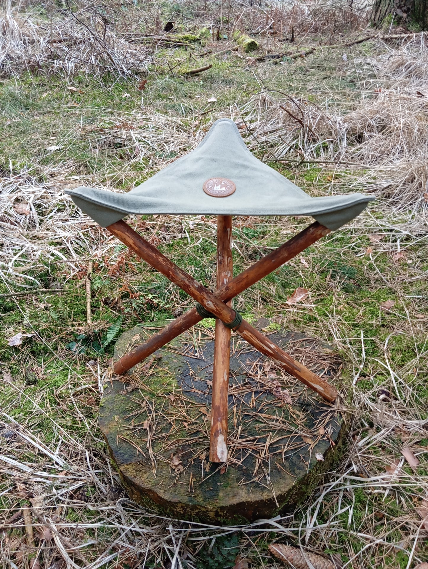 Dreibein-Sitz Canvas Baumwolle Olivgrün Hocker
