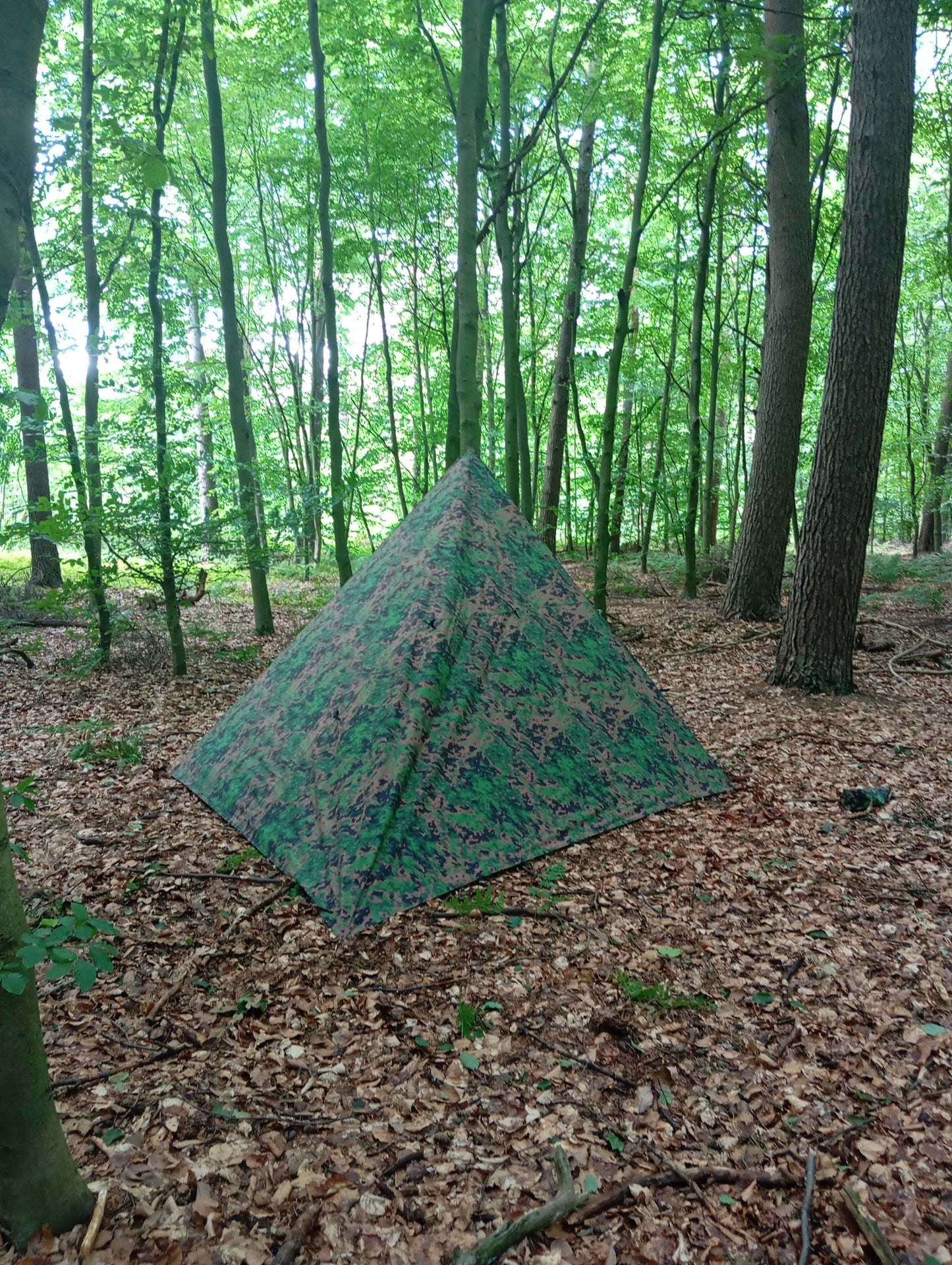 Tarp in Finnish Camo M05 with 19 guy points – 3x3 meters including pack bag