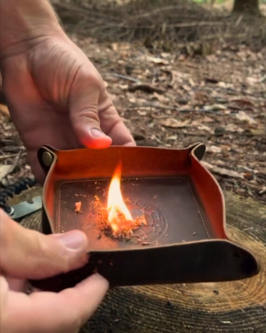 Multifunktionaler Lederbehälter Zunder Feuer Windschutz Ablage