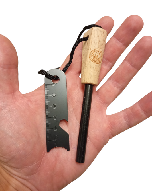 Feuerstahl-Set mit Holzgriff und Multifunktionsschaber - Wetterfest, 30.000 Zündungen