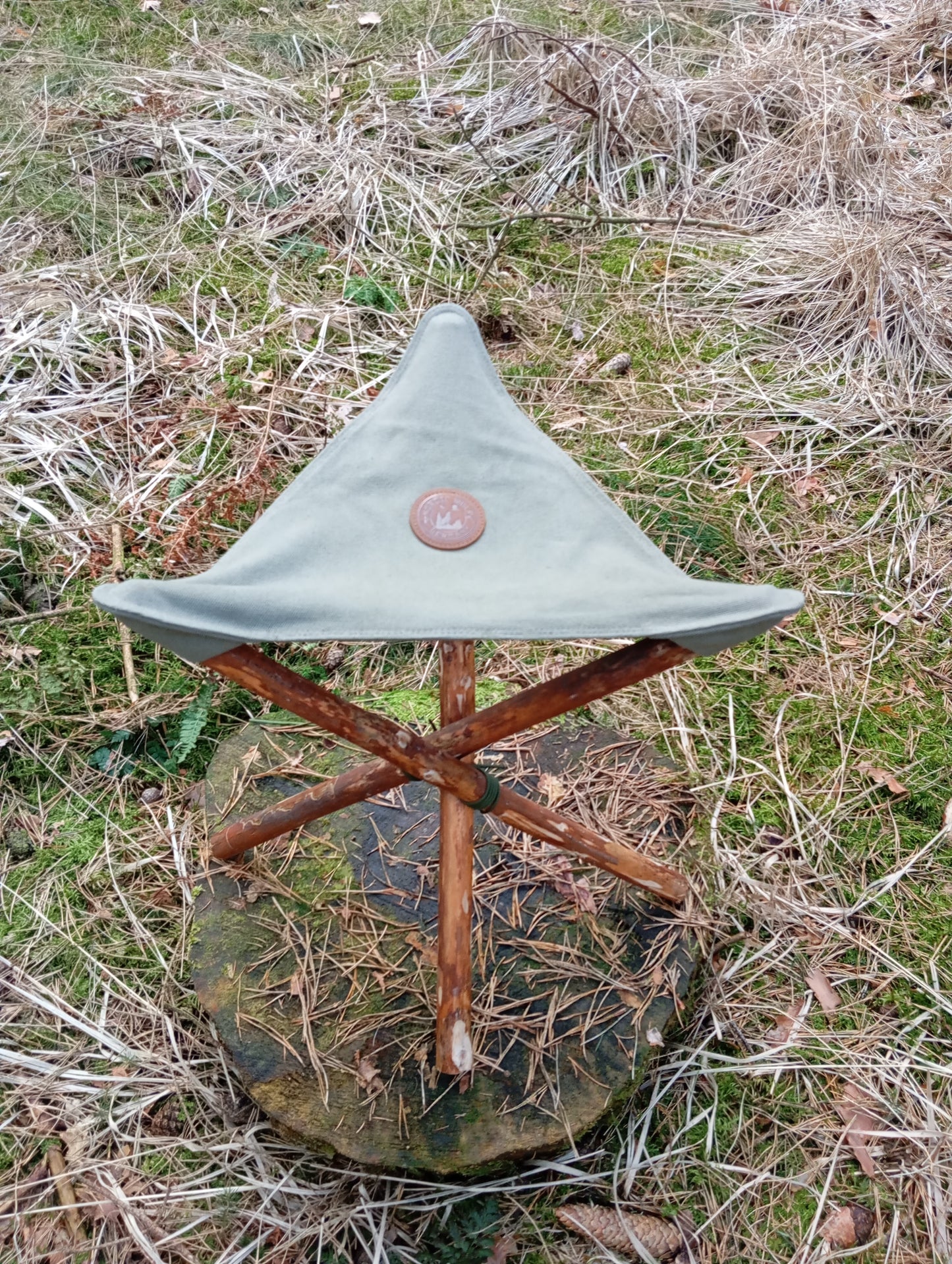Dreibein-Sitz Canvas Baumwolle Olivgrün Hocker