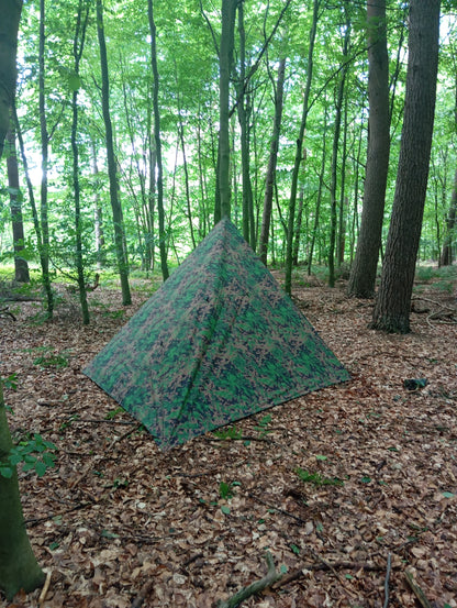 Tarp in Finnish Camo M05 with 19 guy points – 3x3 meters including pack bag