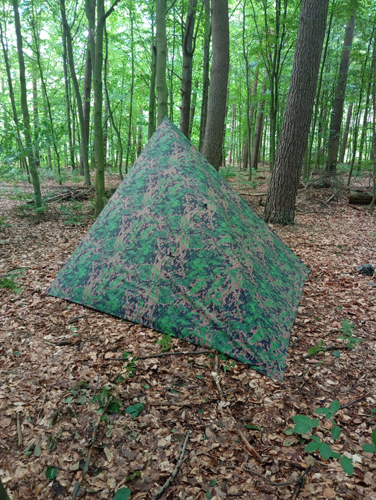 Tarp in Finnisch Camo M05 mit 19 Abspannpunkte – 3x3 Meter inkl. Packbeutel