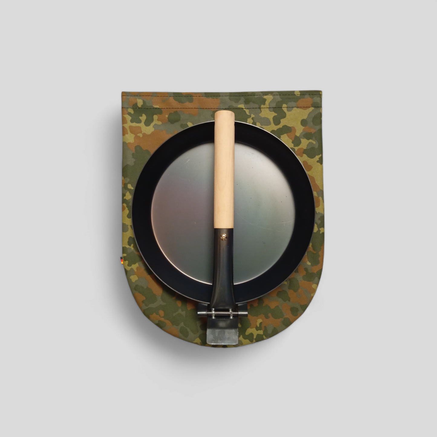 Transporttasche für Pfanne mit Klappgriff (Ø 24 cm) – Wasserdichtes in Flecktarn
